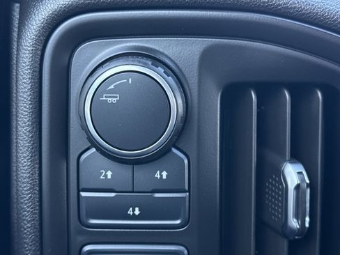 Used 2025 Chevrolet Silverado 2500 Custom w/ Custom Convenience Package image 19