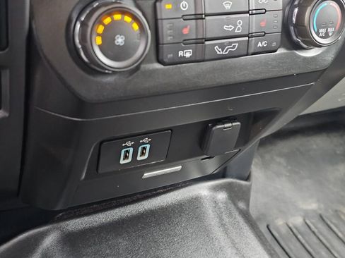 Used 2016 Ford F150 XLT w/ Equipment Group 302A Luxury image 40