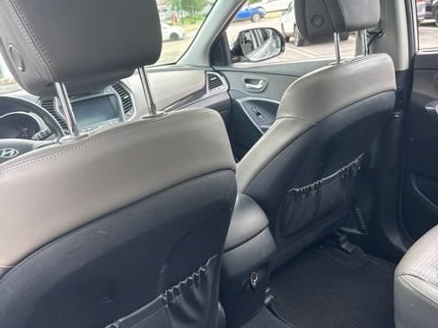 Used 2014 Hyundai Santa Fe Limited w/ Ultimate Package 07 FWD image 19