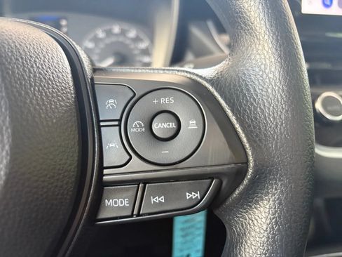 Used 2024 Toyota Corolla LE FWD image 28