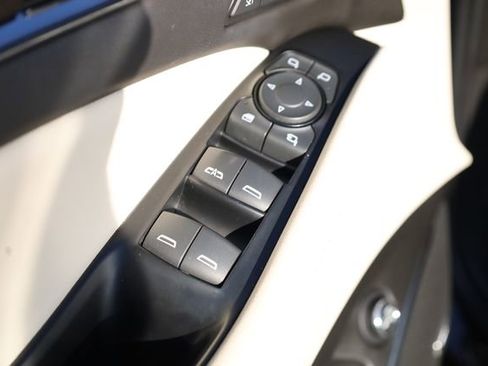 Used 2023 Buick Enclave Avenir w/ Avenir Technology Package image 15