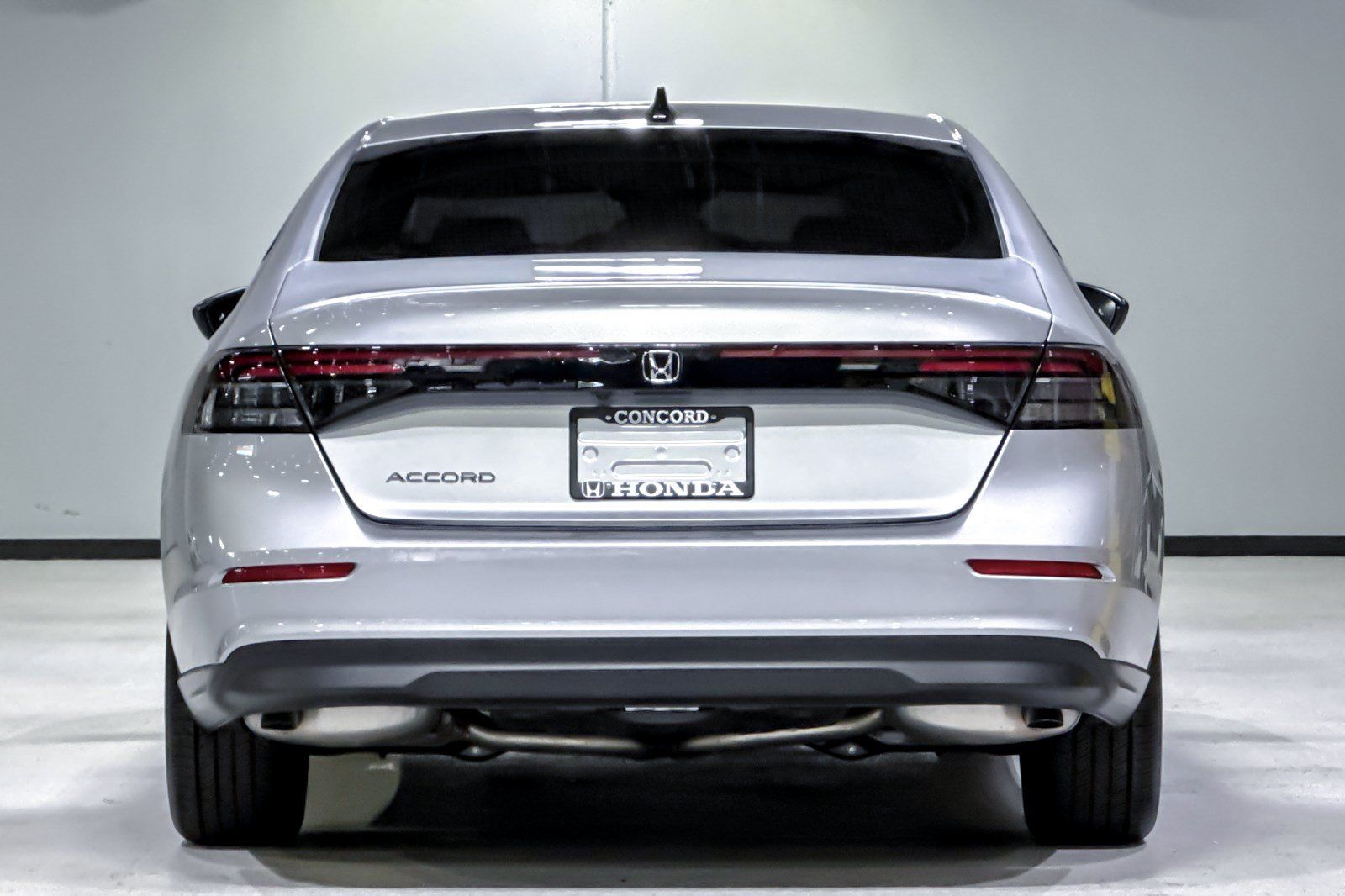 Used 2025 Honda Accord SE image 10