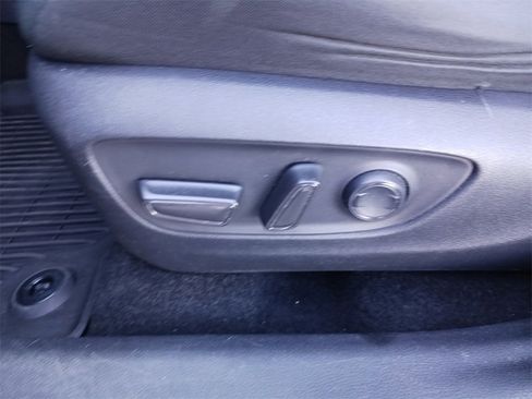 Used 2021 Toyota RAV4 XLE image 29