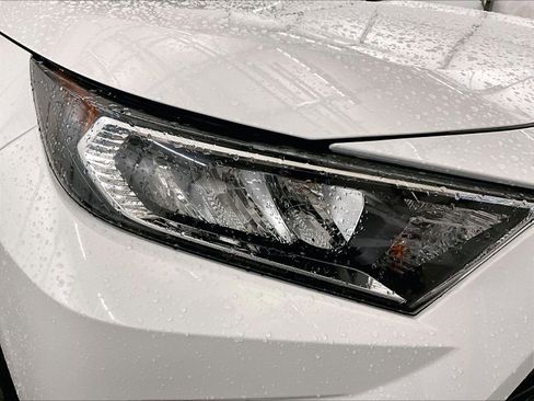 Used 2020 Toyota RAV4 XLE w/ Convenience Package AWD/4WD image 27