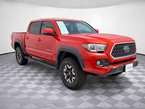 Used 2018 Toyota Tacoma TRD Off-Road w/ Technology Package RWD image 7