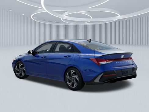 New 2026 Hyundai Elantra SEL Sport Premium FWD image 5