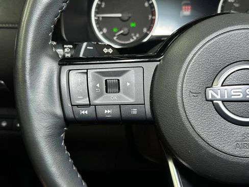 Used 2022 Nissan Pathfinder SL AWD/4WD image 33