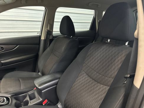 Used 2019 Nissan Rogue S AWD/4WD image 13