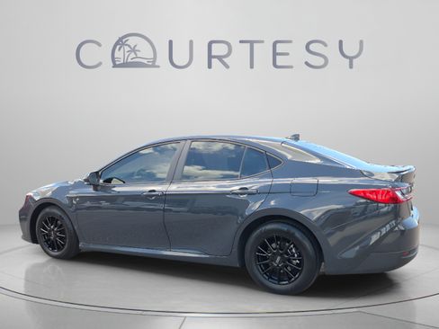 Used 2025 Toyota Camry LE w/ Convenience Package FWD image 3