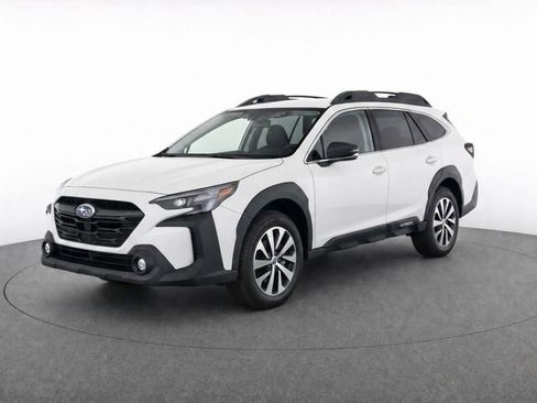 Used 2024 Subaru Outback Premium AWD/4WD image 1