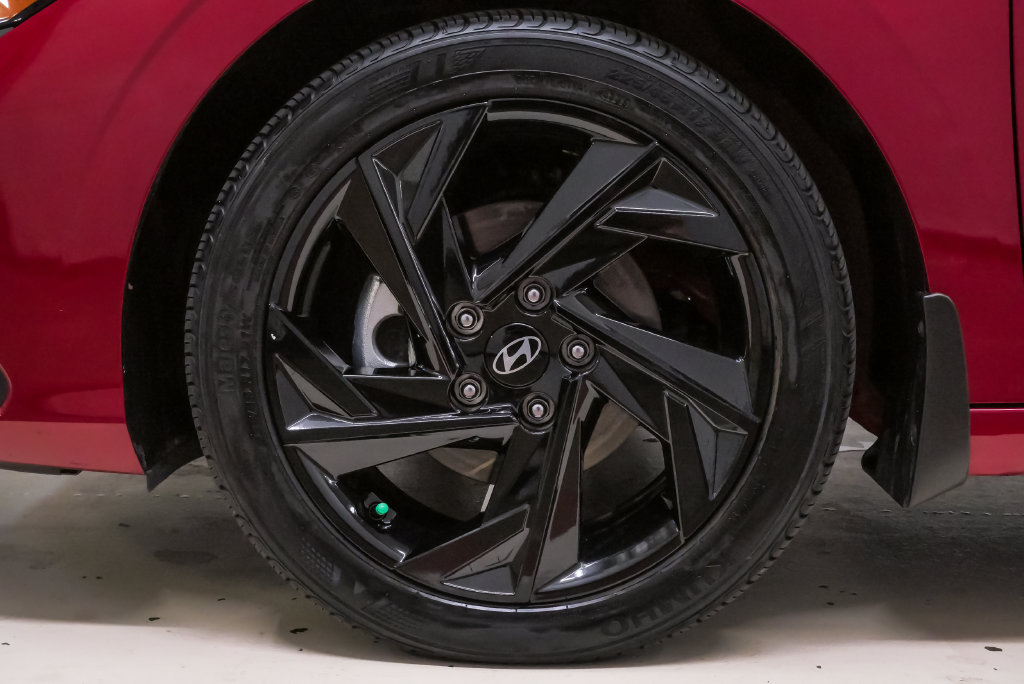 Certified 2026 Hyundai Elantra Sport FWD image 28