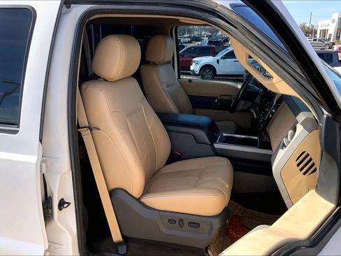 Used 2015 Ford F250 Lariat w/ Chrome Package image 8