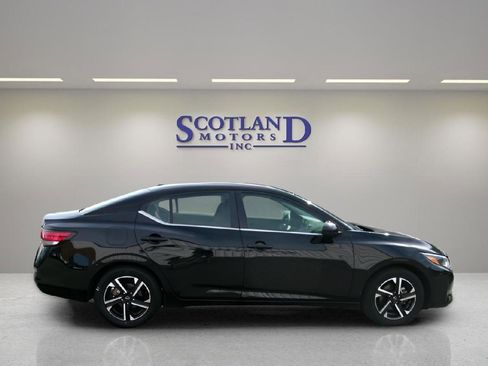 Used 2024 Nissan Sentra SV FWD image 5