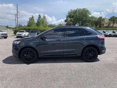 Certified 2024 Ford Edge SE w/ Black Appearance Package image 7