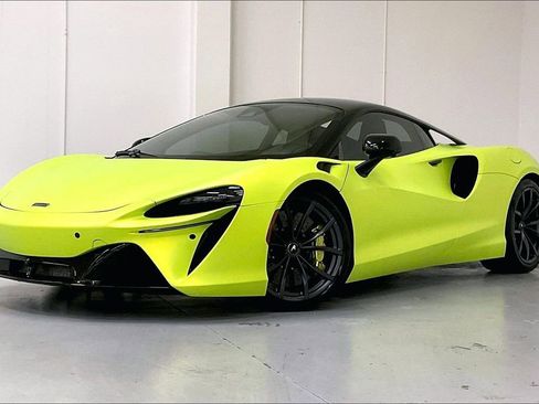Used 2023 McLaren Artura image 3