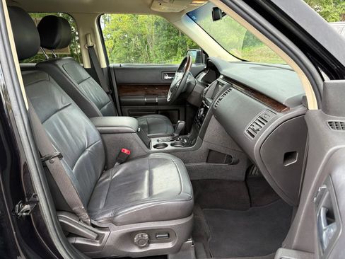 Used 2019 Ford Flex Limited FWD image 29
