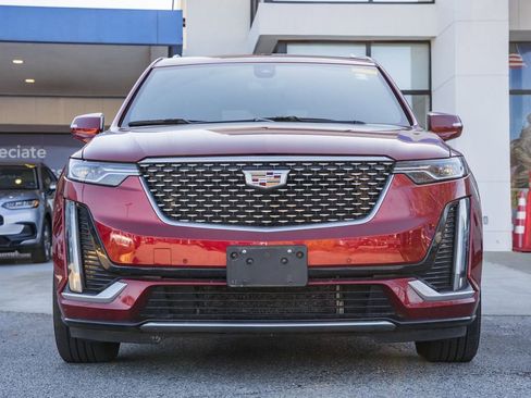 Used 2021 Cadillac XT6 Premium Luxury image 2