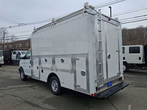 New 2026 Chevrolet Express 3500 w/ Power Convenience Package image 4