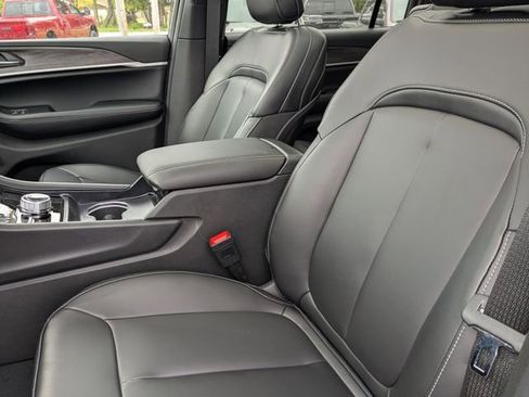 New 2026 Jeep Grand Cherokee L Limited AWD/4WD image 21