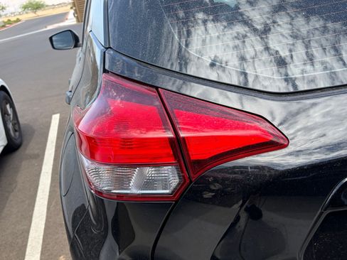 Used 2020 Nissan Kicks S FWD image 9