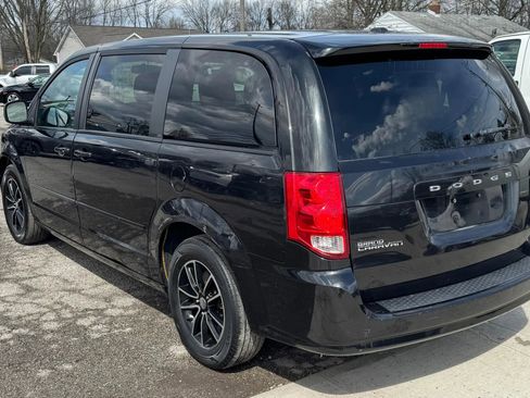Used 2015 Dodge Grand Caravan SE FWD image 3