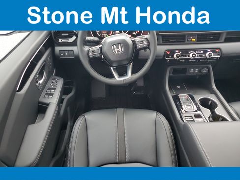 New 2025 Honda Pilot Touring image 18