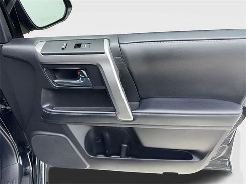 Used 2024 Toyota 4Runner Limited image 46