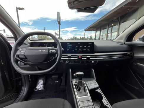 Used 2026 Kia Sportage LX FWD image 34