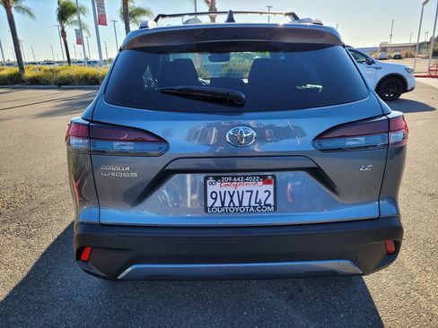 Used 2026 Toyota Corolla Cross LE FWD image 5