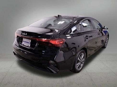 Used 2023 Kia Forte LXS w/ LXS Technology Package image 5