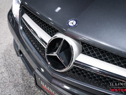 Used 2011 Mercedes-Benz SL 550 image 13