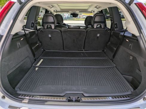 Used 2020 Volvo XC90 T6 Momentum w/ Protection Package Premier AWD/4WD image 13