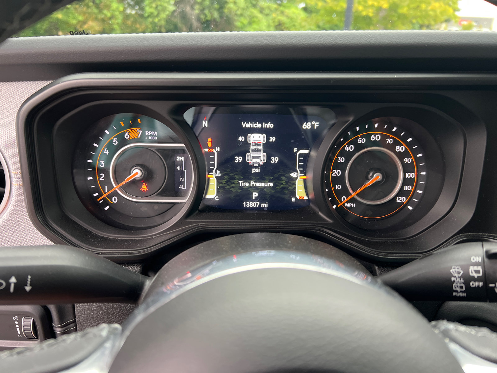 Used 2026 Jeep Wrangler Unlimited Sahara AWD/4WD image 32