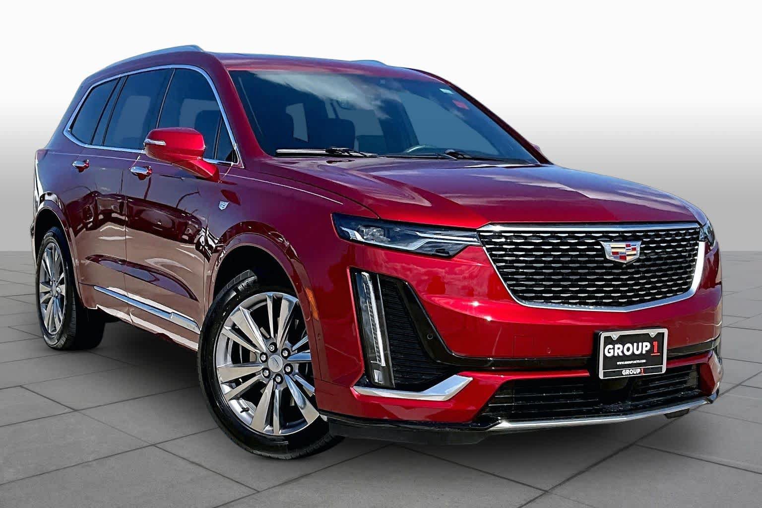 Used 2023 Cadillac XT6 Premium Luxury w/ Technology Package FWD image 3