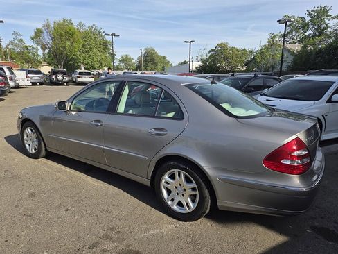 Used 2003 Mercedes-Benz E 320 Sedan image 4