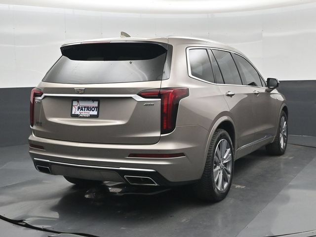 Used 2022 Cadillac XT6 Premium Luxury FWD image 2