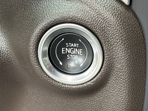 Used 2021 Chevrolet Silverado 1500 RST AWD/4WD image 24