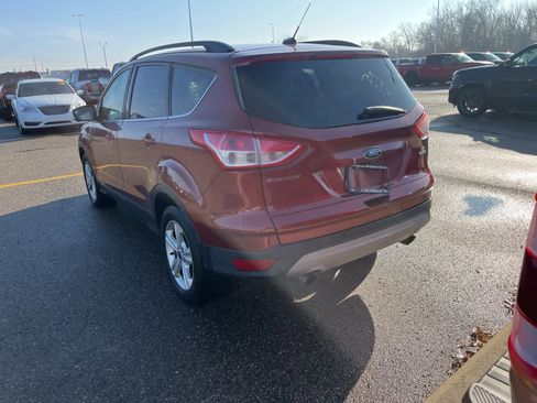 Used 2015 Ford Escape SE w/ Equipment Group 201A image 9