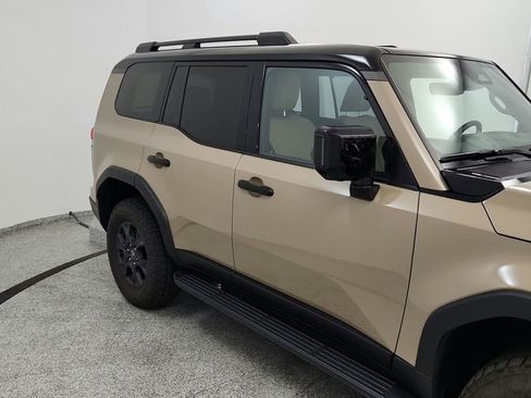 Used 2024 Lexus GX 550 image 18