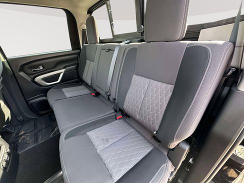 Used 2020 Nissan Titan SV w/ SV Convenience Package image 30