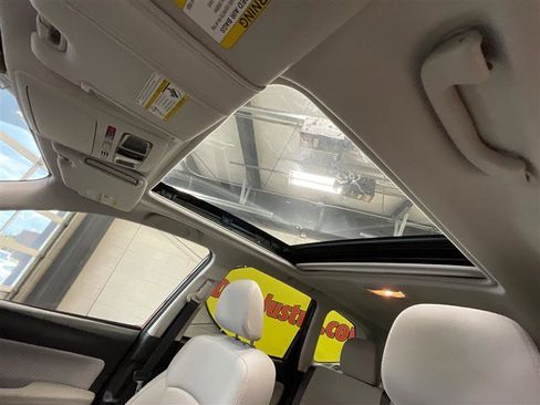 Used 2017 Subaru Forester 2.5i Premium w/ All-Weather Package image 13