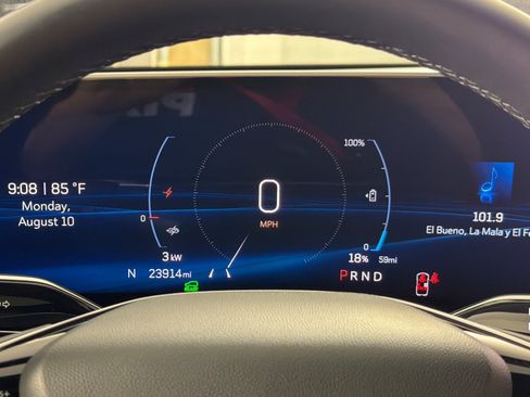 Used 2024 Cadillac Lyriq Tech AWD/4WD image 23