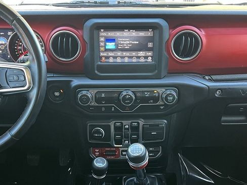 Used 2019 Jeep Wrangler Unlimited Rubicon image 41