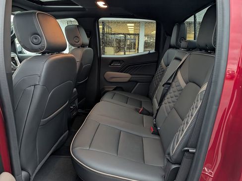 Used 2026 GMC Canyon Denali AWD/4WD image 28
