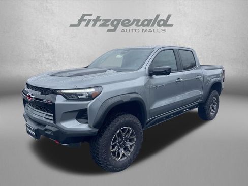 Used 2024 Chevrolet Colorado ZR2 w/ ZR2 Convenience Package III AWD/4WD image 2