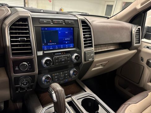 Used 2019 Ford F150 Limited w/ Trailer Tow Package image 38