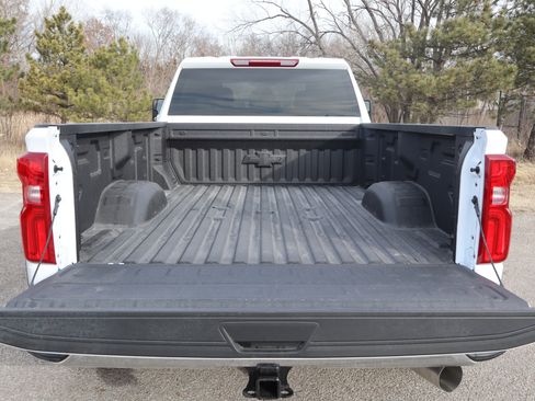 New 2026 Chevrolet Silverado 3500 LT image 8