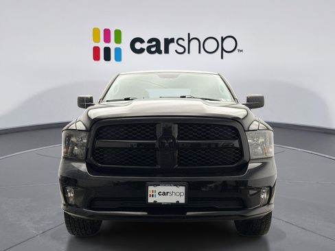 Used 2018 RAM 1500 Express w/ Black Ram 1500 Express Group image 8