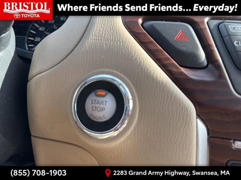 Used 2018 Nissan Pathfinder Platinum AWD/4WD image 29