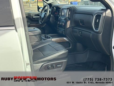 Used 2022 Chevrolet Silverado 3500 High Country w/ Technology Package image 25